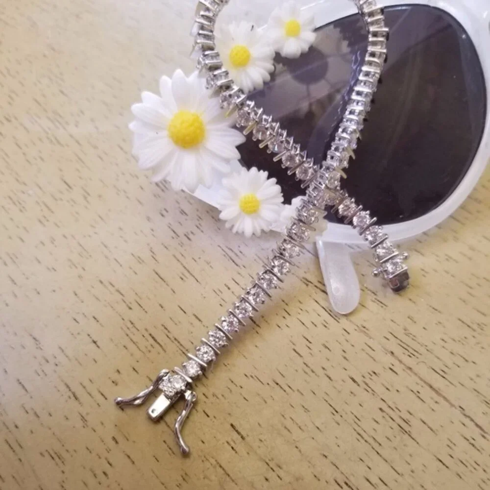 18k Swarovski Elements Tennis Bracelet ( l0l style) - Picture 5 of 7